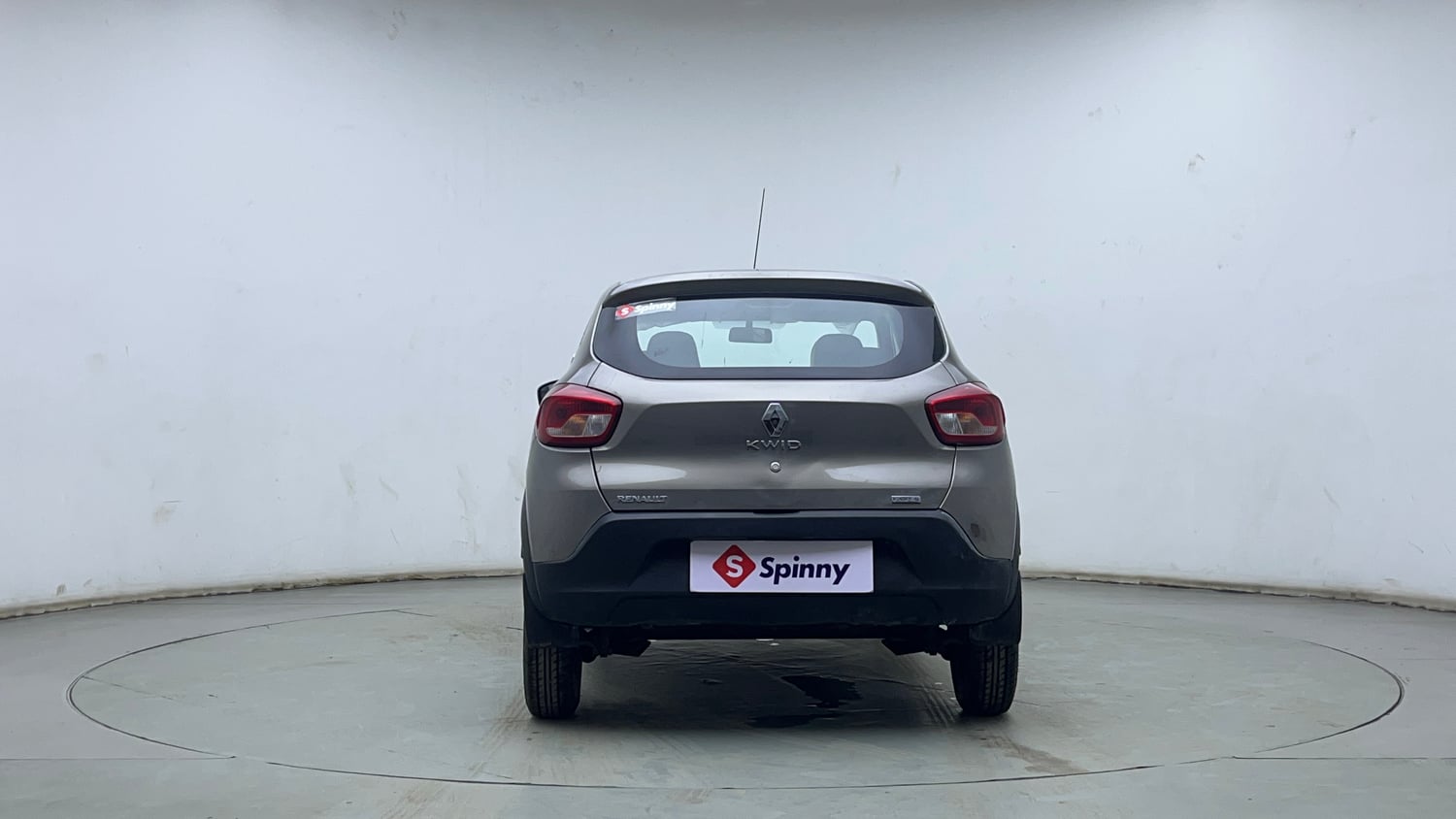 Used 2018 Renault Kwid 1.0 RXT AMT Petrol Automatic exterior BACK VIEW