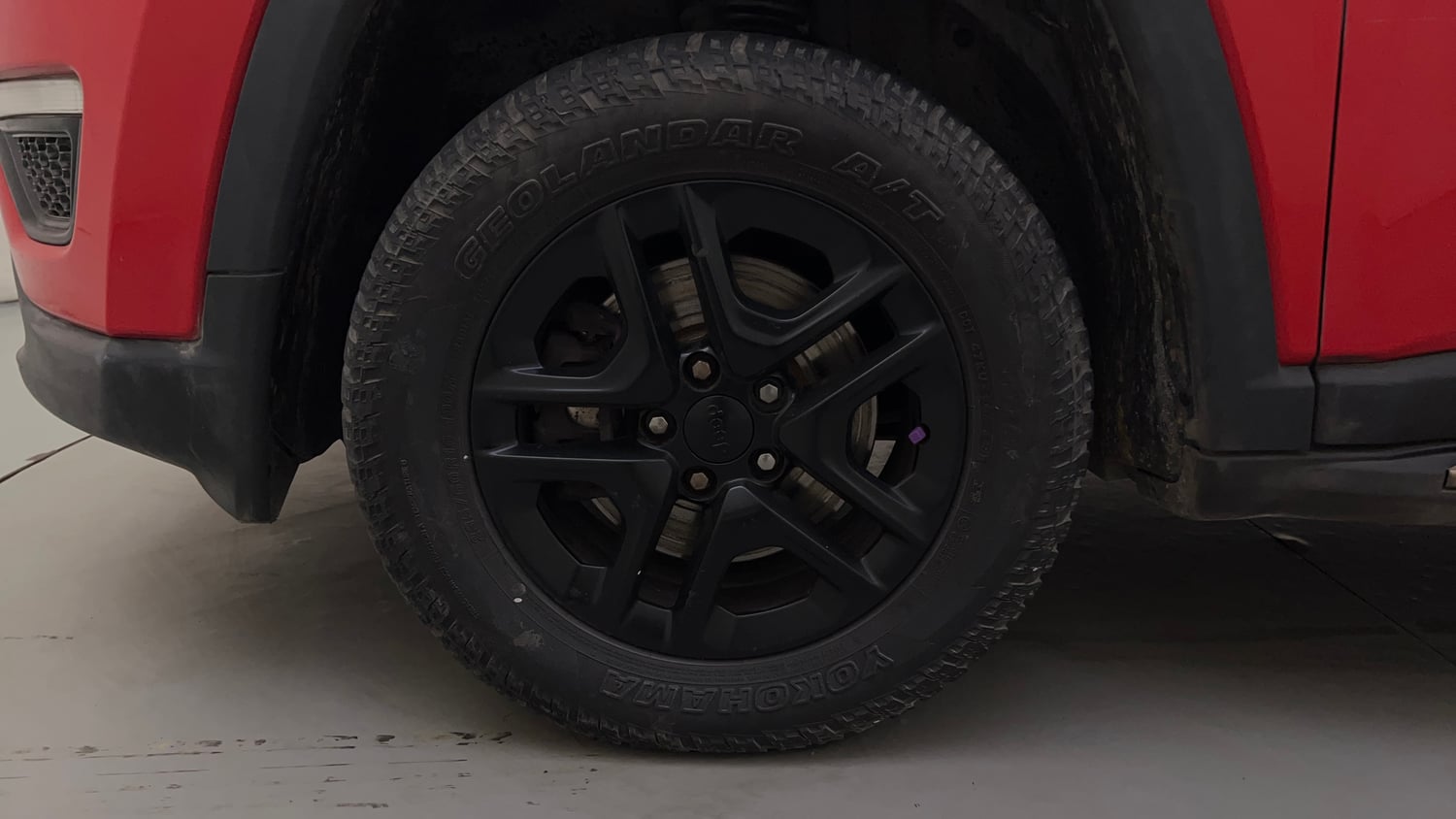Used 2018 Jeep Compass Sport 2.0 Diesel Diesel Manual tyres LEFT FRONT TYRE RIM VIEW