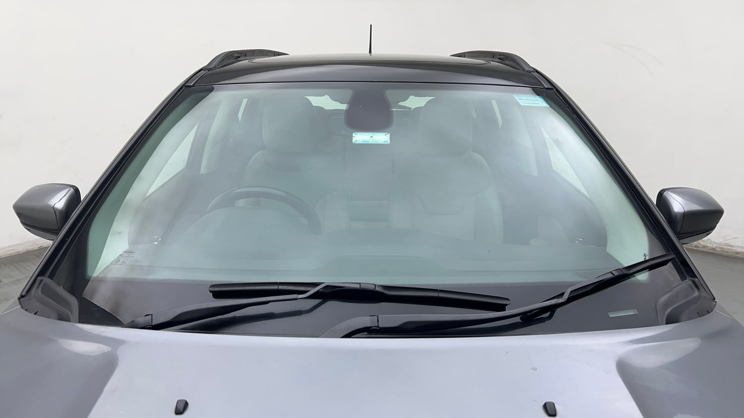 Used 2019 Jeep Compass Limited Plus Petrol AT Petrol Automatic exterior FRONT WINDSHIELD VIEW