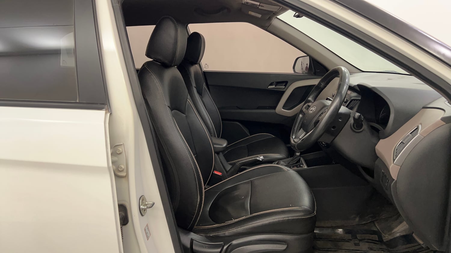 Used 2018 Hyundai Creta SX Plus 1.6 AT CRDI Diesel Automatic interior RIGHT SIDE FRONT DOOR CABIN VIEW