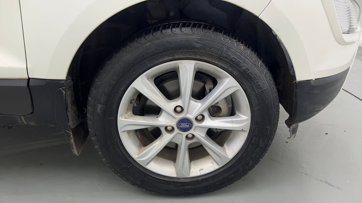Used 2019 Ford EcoSport Titanium 1.5L Ti-VCT Petrol Manual tyres RIGHT FRONT TYRE RIM VIEW