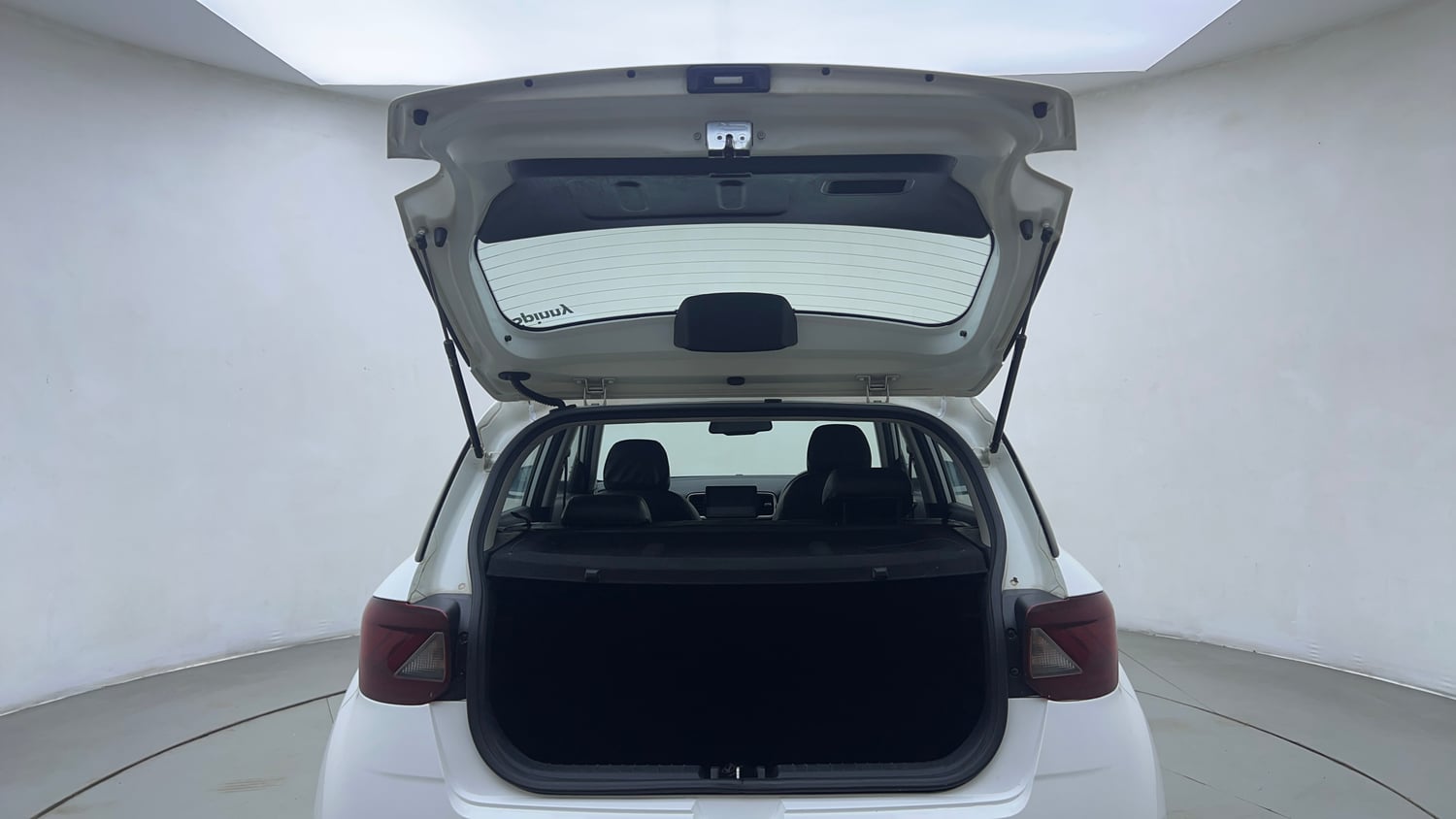 Used 2019 Hyundai Venue SX Plus 1.0 Turbo DCT Petrol Automatic interior DICKY DOOR OPEN VIEW
