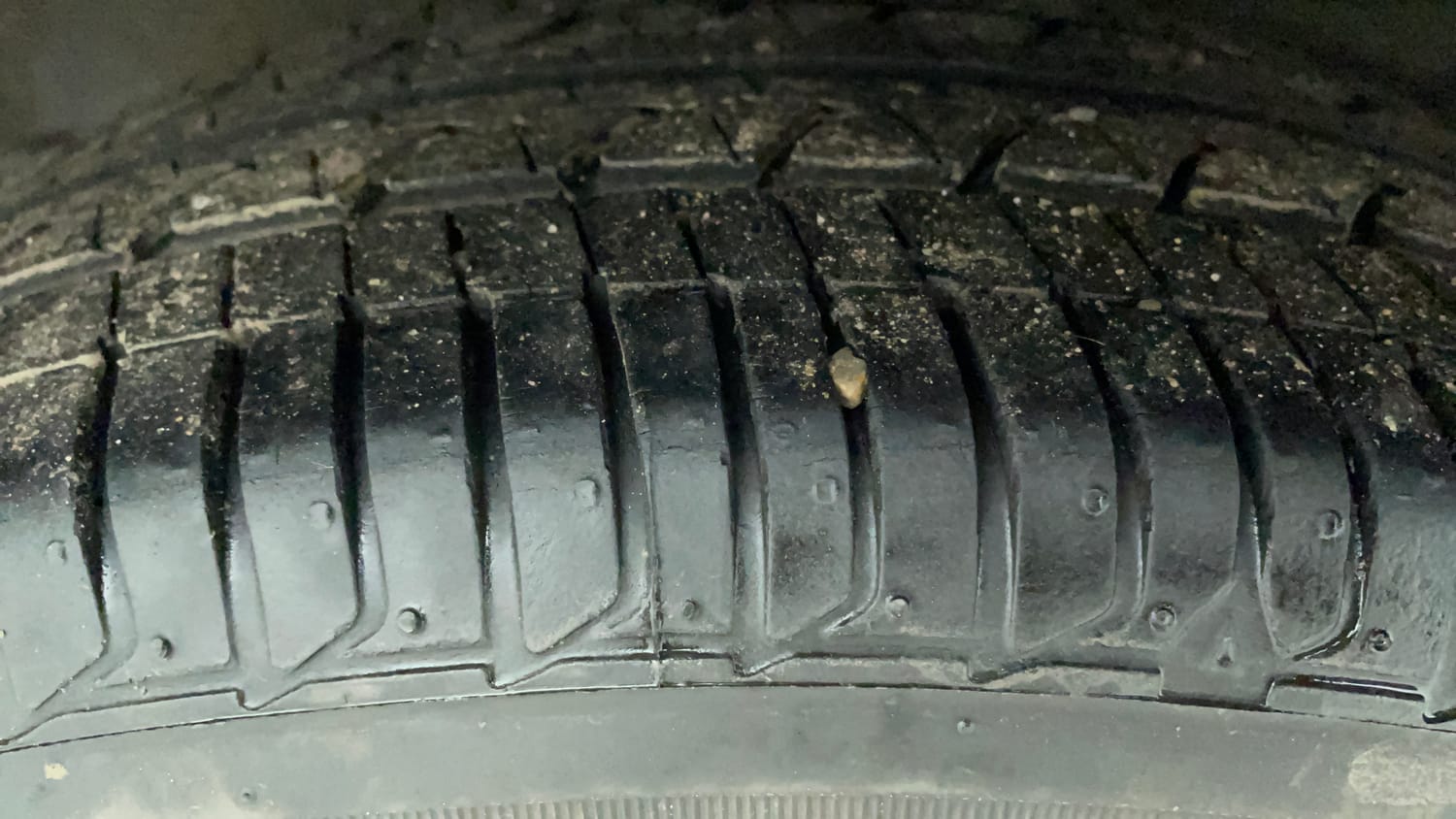 Used 2022 Honda City 4th Generation V Petrol Petrol Manual tyres RIGHT REAR TYRE TREAD VIEW