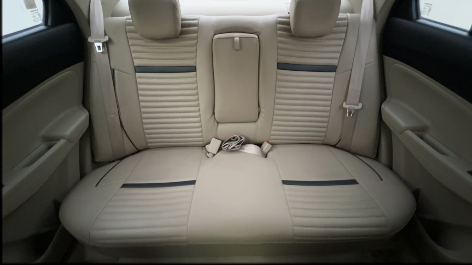 Used 2022 Maruti Suzuki Dzire ZXi AGS Petrol Automatic interior REAR SEAT CONDITION VIEW