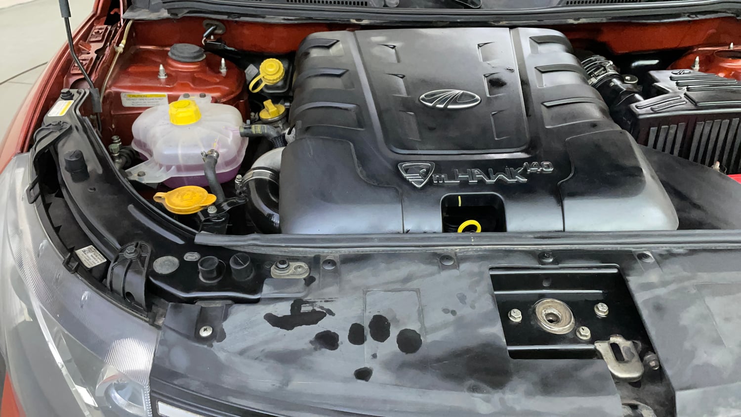 Used 2016 Mahindra XUV500 W8 AT Diesel Automatic engine ENGINE RIGHT SIDE VIEW