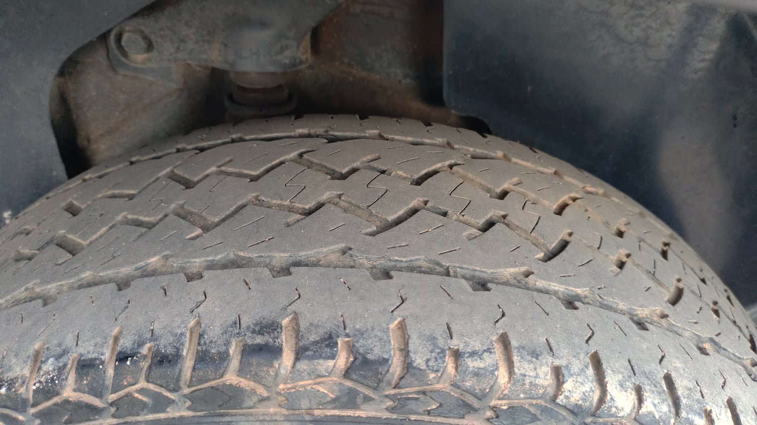 Used 2019 Tata Harrier XZ Diesel Manual tyres LEFT REAR TYRE TREAD VIEW
