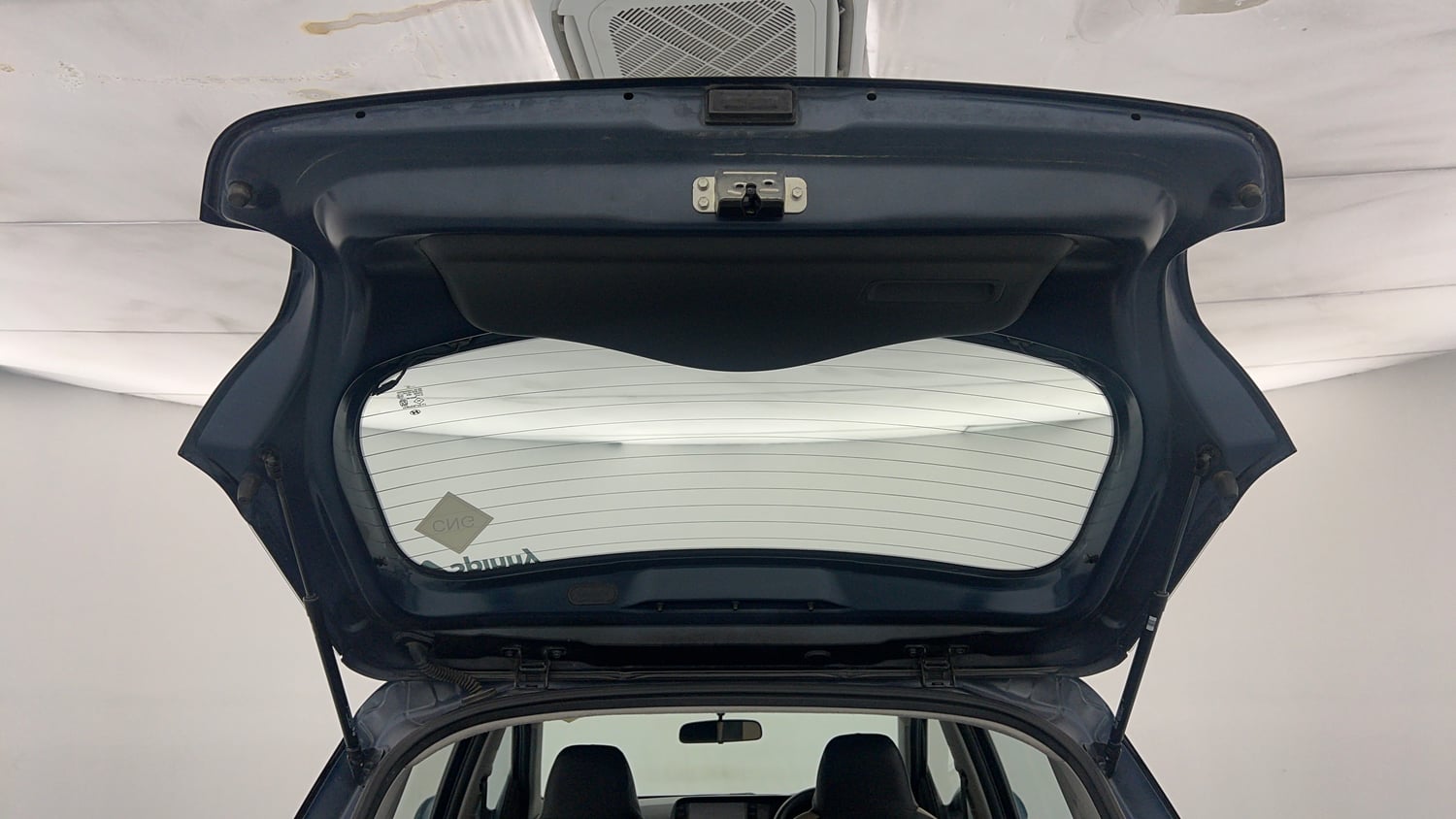 Used 2021 Hyundai Grand i10 Nios Sportz 1.2 Kappa VTVT CNG Cng Manual interior DICKY DOOR OPEN VIEW