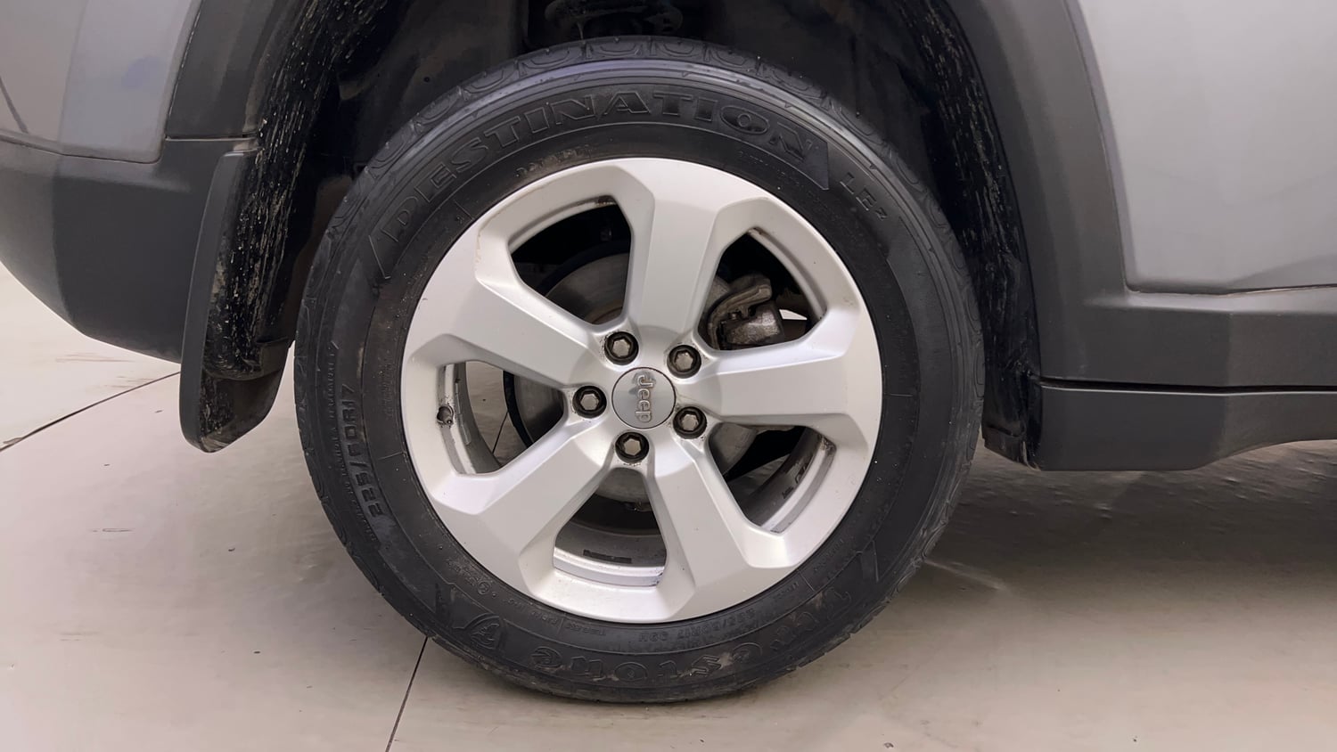 Used 2019 Jeep Compass Longitude (O) 1.4 Petrol AT Petrol Automatic tyres RIGHT REAR TYRE RIM VIEW