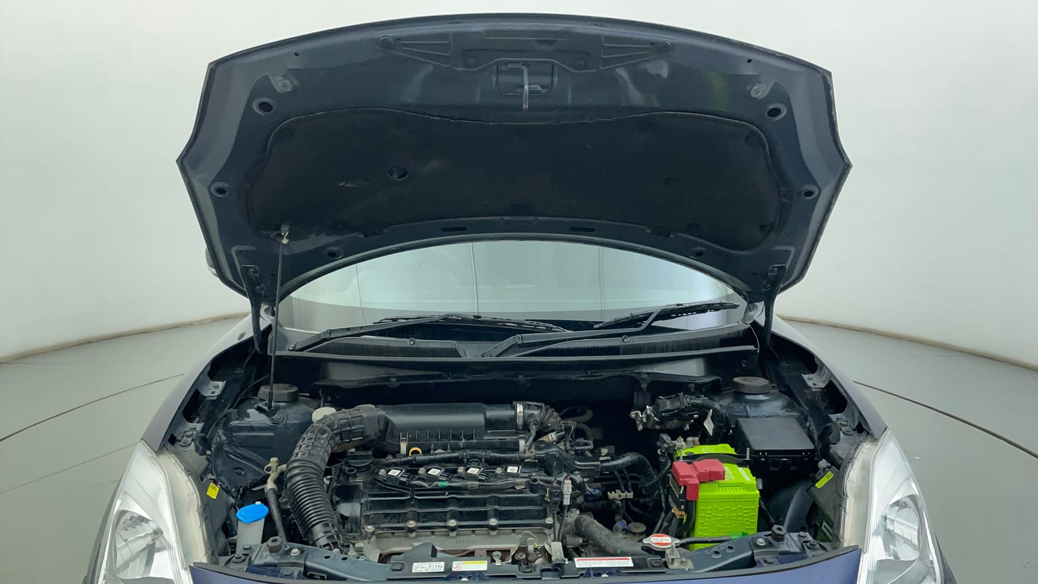 Used 2021 Maruti Suzuki Swift ZXi Petrol Manual engine ENGINE & BONNET OPEN FRONT VIEW