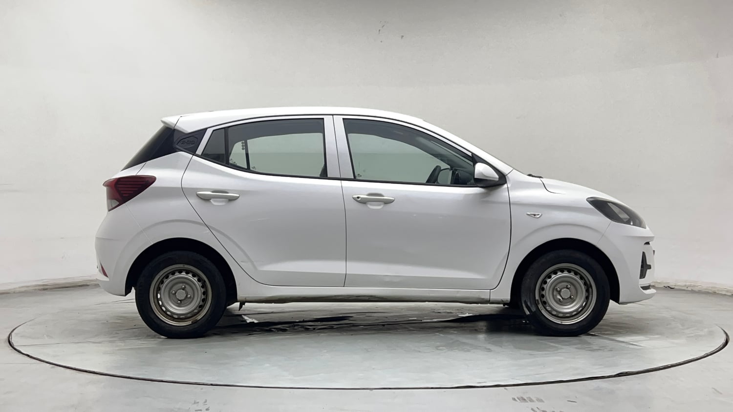 Used 2024 Hyundai Grand i10 Nios Era 1.2 Kappa Petrol Manual exterior RIGHT SIDE VIEW