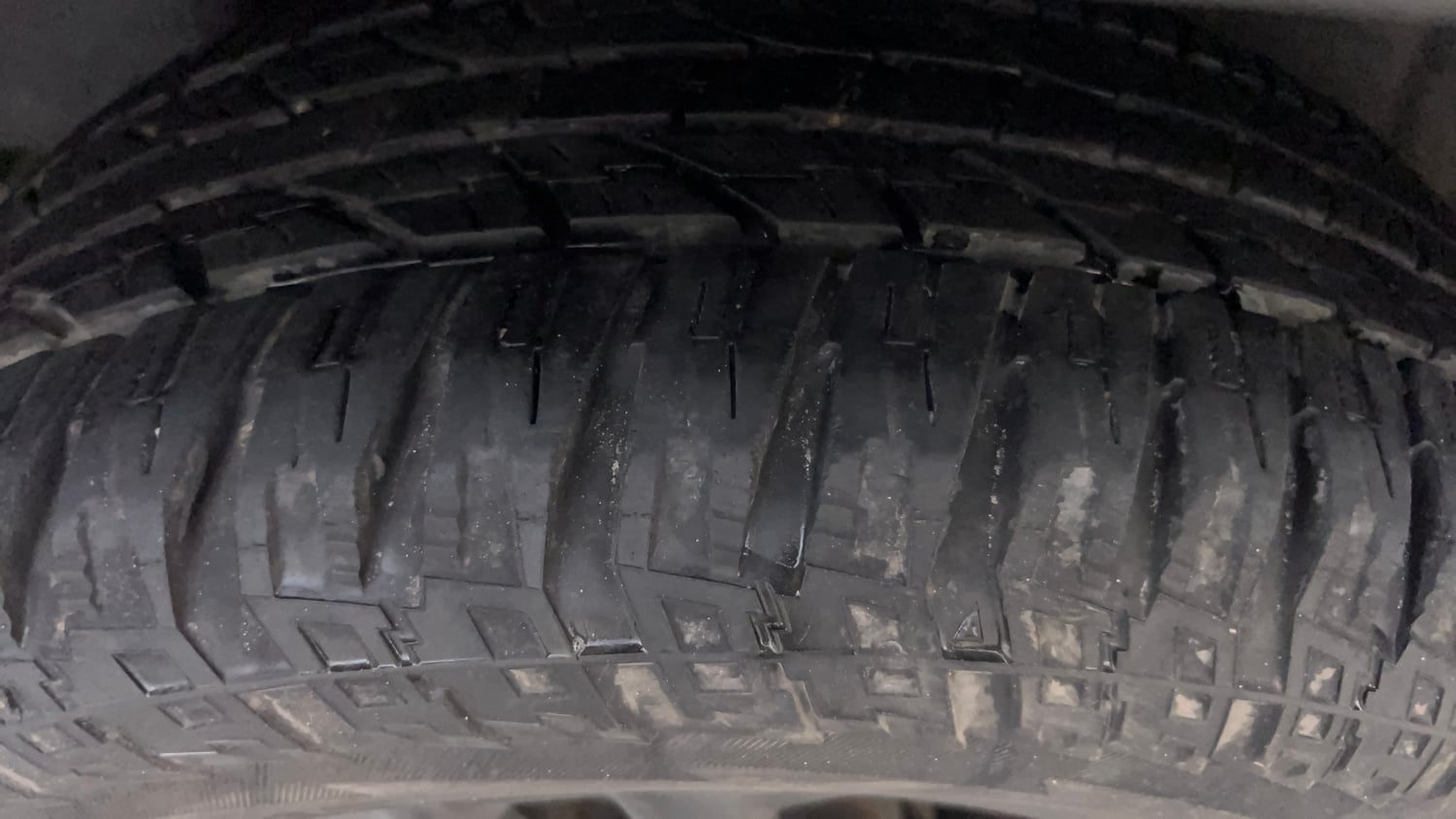 Used 2018 Jeep Compass Sport 2.0 Diesel Diesel Manual tyres RIGHT REAR TYRE TREAD VIEW