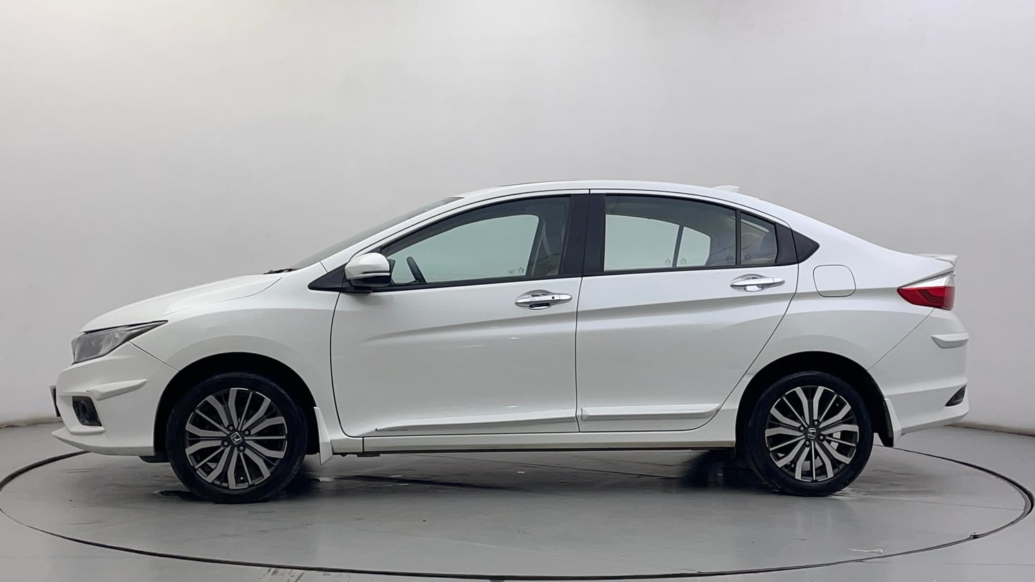 Used 2019 Honda City ZX Petrol Petrol Manual exterior LEFT SIDE VIEW