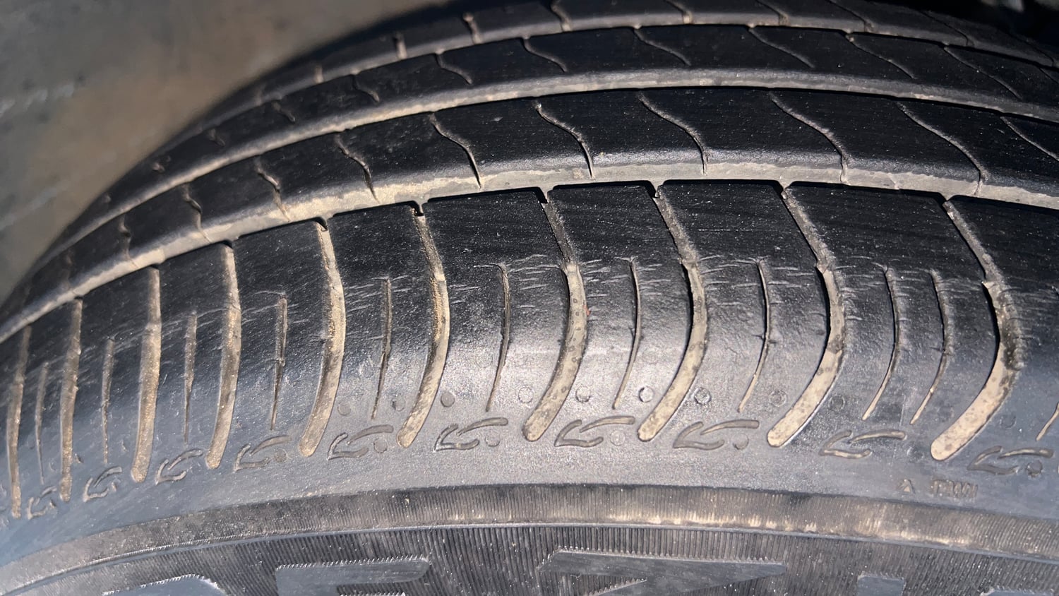 Used 2022 Maruti Suzuki Wagon R VXI 1.0 CNG Cng Manual tyres RIGHT FRONT TYRE TREAD VIEW