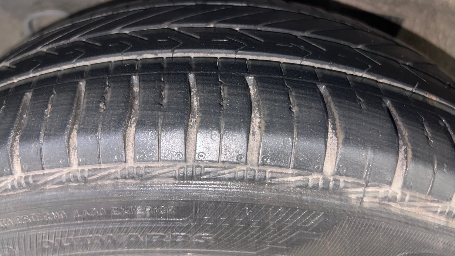 Used 2018 Hyundai Grand i10 Magna 1.2 Kappa VTVT Petrol Manual tyres RIGHT REAR TYRE TREAD VIEW