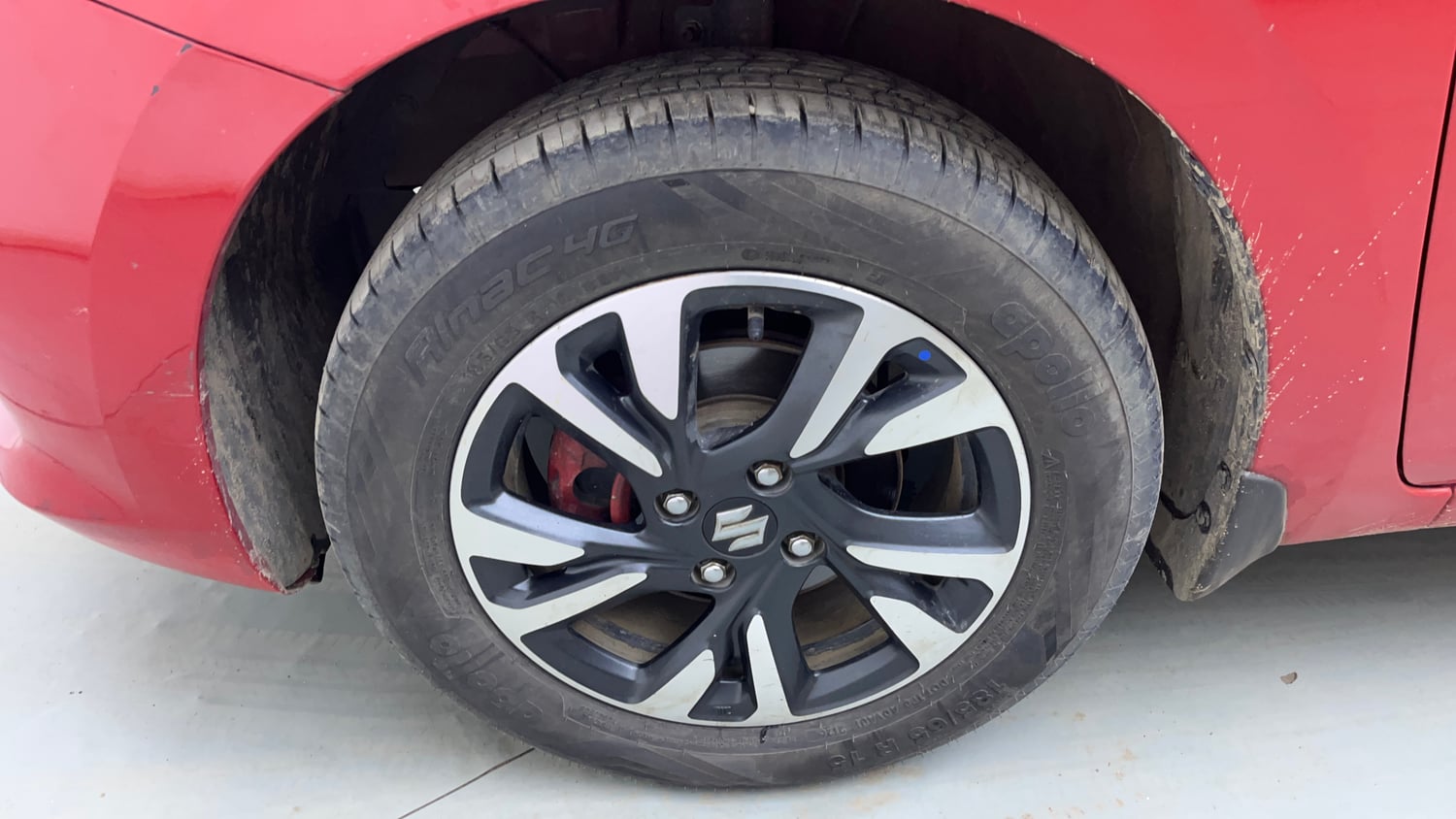 Used 2024 Maruti Suzuki Swift ZXi Plus Dual Tone AMT Petrol Automatic tyres LEFT FRONT TYRE RIM VIEW