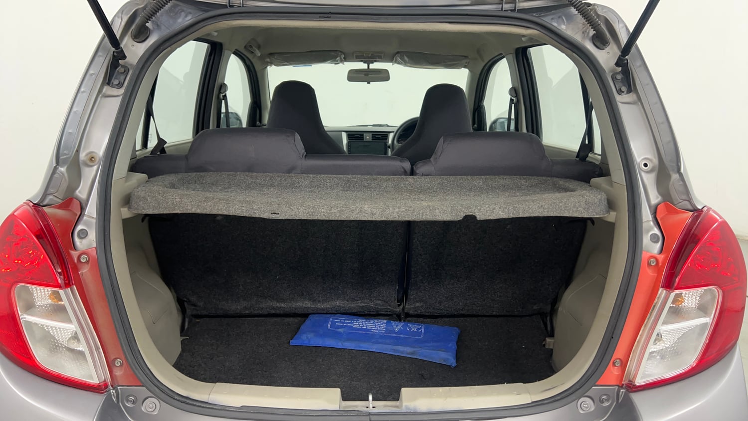 Used 2015 Maruti Suzuki Celerio VXi AMT Petrol Automatic interior DICKY INSIDE VIEW