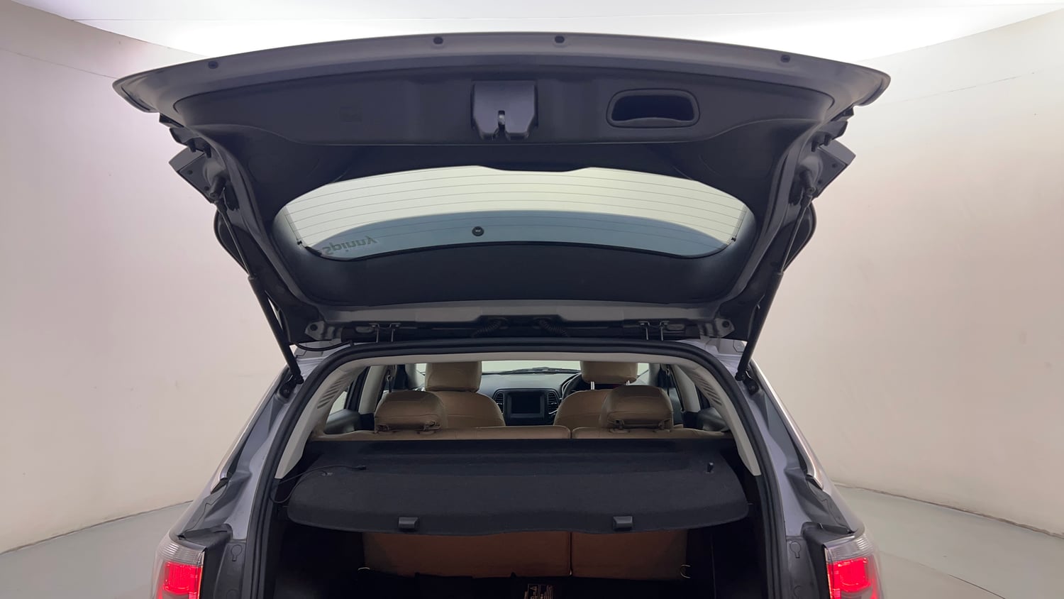 Used 2019 Jeep Compass Longitude (O) 1.4 Petrol AT Petrol Automatic interior DICKY DOOR OPEN VIEW