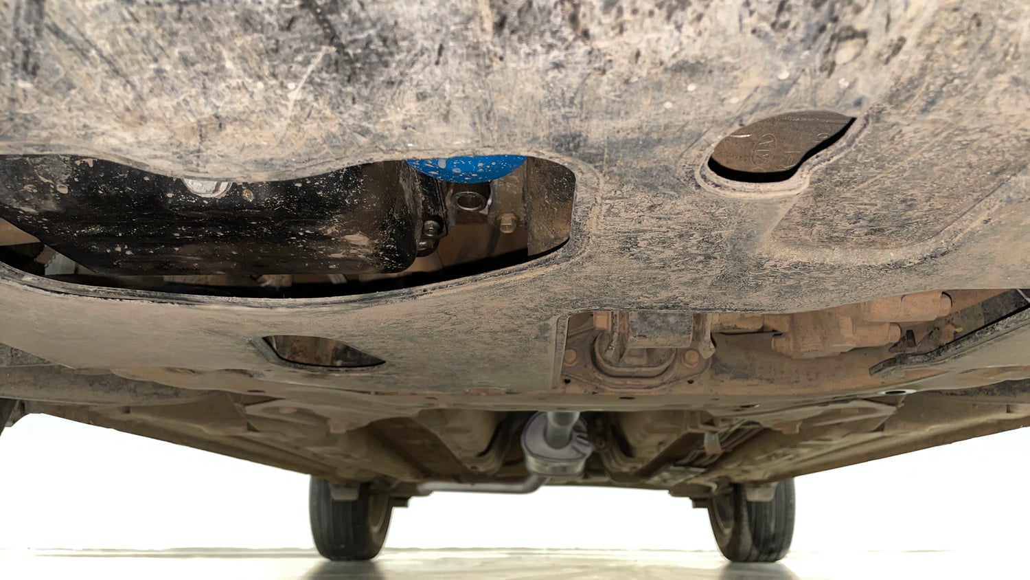 Used 2019 Hyundai Venue SX Plus 1.0 Turbo DCT Petrol Automatic extra FRONT LEFT UNDERBODY VIEW