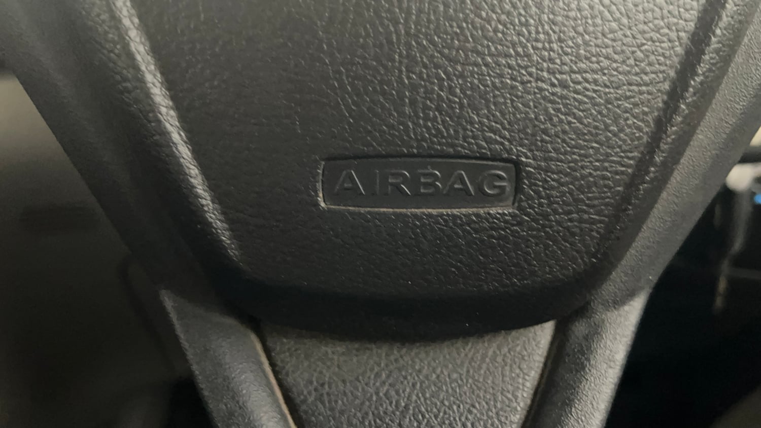 Used 2017 Ford EcoSport Ambiente 1.5L Ti-VCT Petrol Manual top_features Airbags