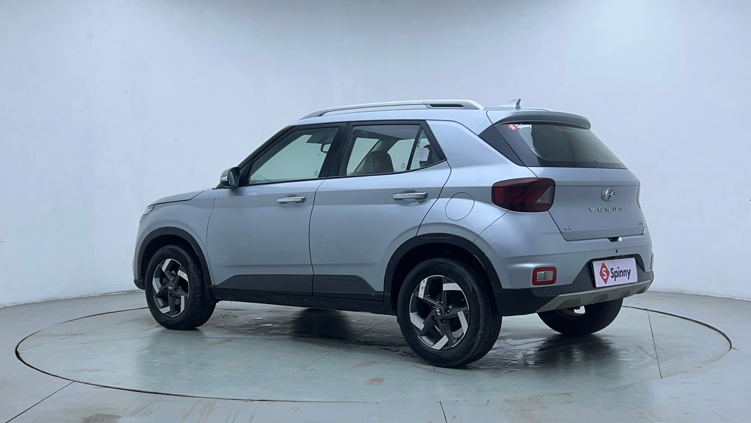 Used 2021 Hyundai Venue SX Plus 1.0 Turbo DCT Petrol Automatic exterior LEFT REAR CORNER VIEW