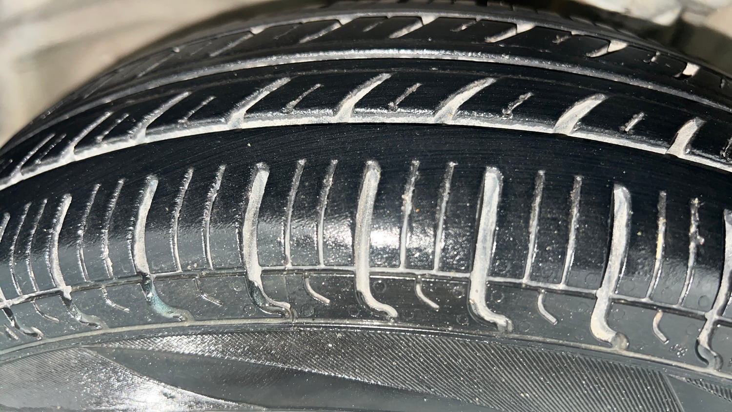 Used 2018 Maruti Suzuki Alto 800 VXi Petrol Manual tyres LEFT FRONT TYRE TREAD VIEW