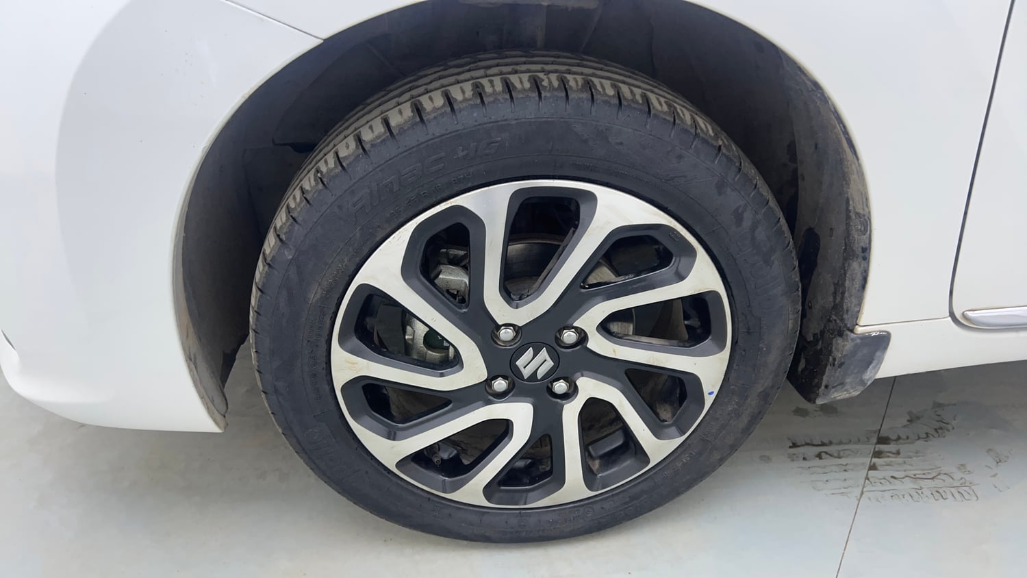 Used 2024 Maruti Suzuki Baleno Alpha MT Petrol Manual tyres LEFT FRONT TYRE RIM VIEW
