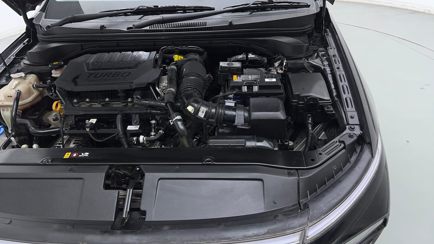 Used 2023 Hyundai Verna SX (O) 1.5 Turbo Petrol DCT Petrol Automatic engine ENGINE LEFT SIDE VIEW
