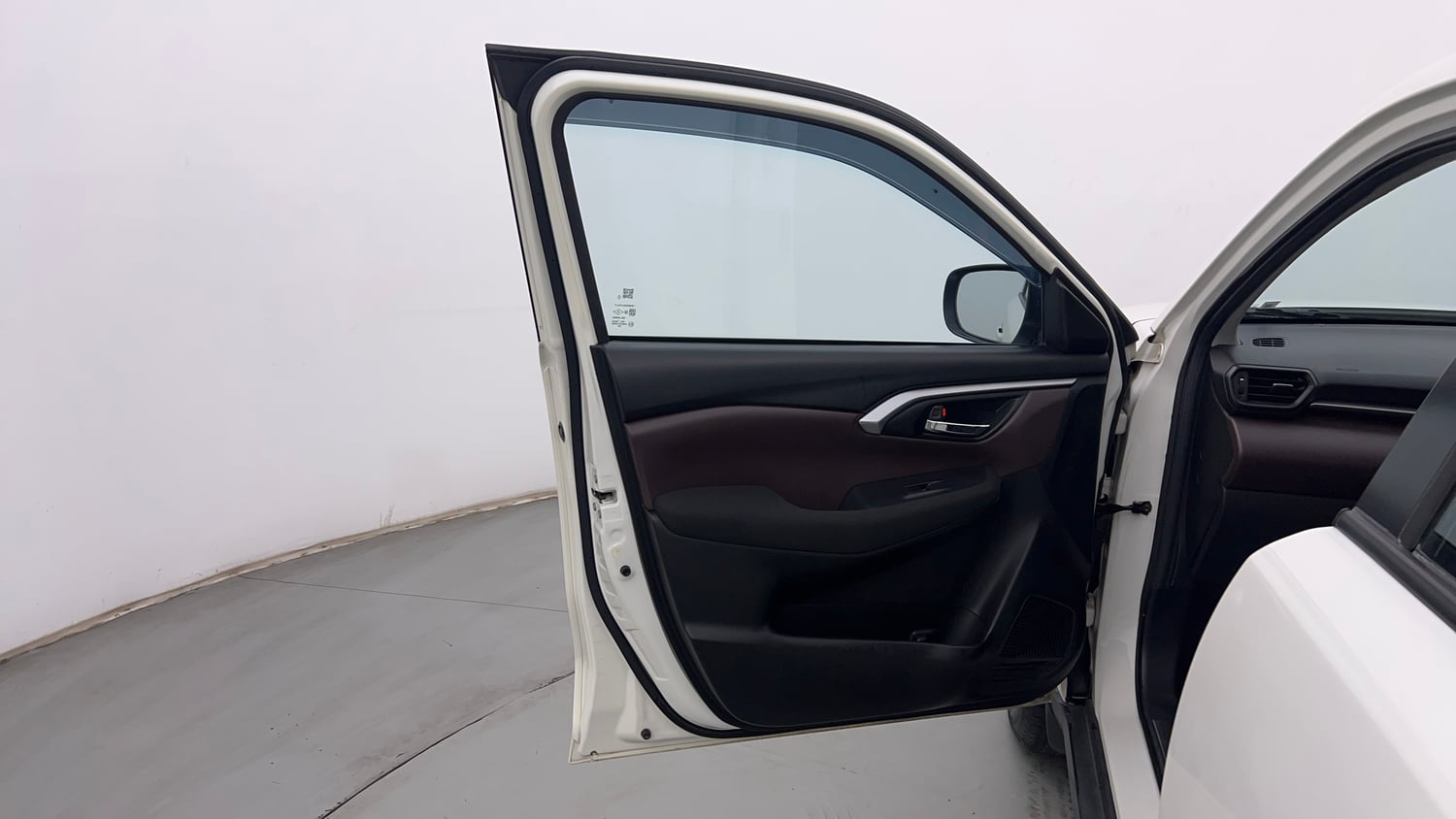Used 2024 Maruti Suzuki Grand Vitara Delta CNG Cng Manual interior LEFT FRONT DOOR OPEN VIEW