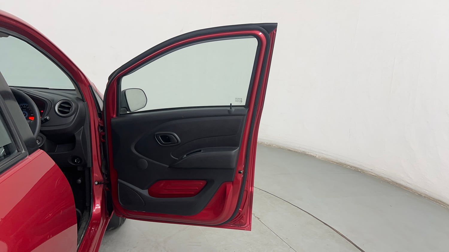 Used 2018 Datsun Redi-GO T(O) 1.0 Petrol Manual interior RIGHT FRONT DOOR OPEN VIEW