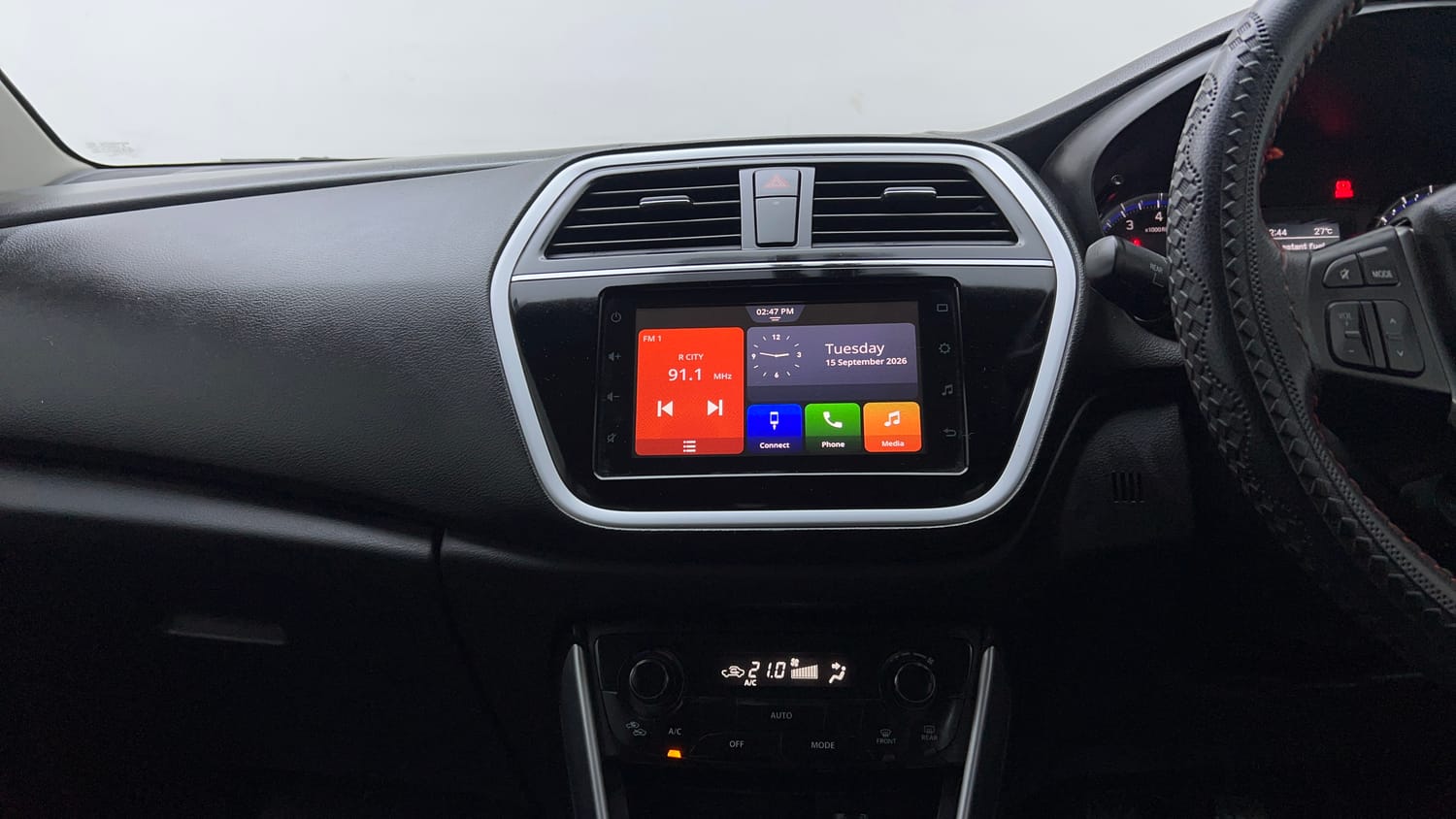 Used 2020 Maruti Suzuki S-Cross Zeta Petrol Manual top_features Integrated (in-dash) music system