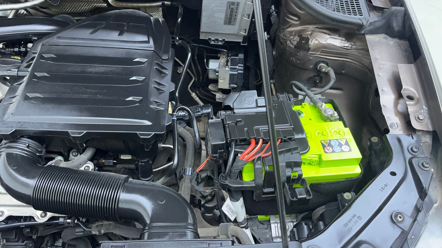 Used 2021 Volkswagen Polo Highline Plus 1.0L TSI Petrol Manual engine ENGINE LEFT SIDE VIEW
