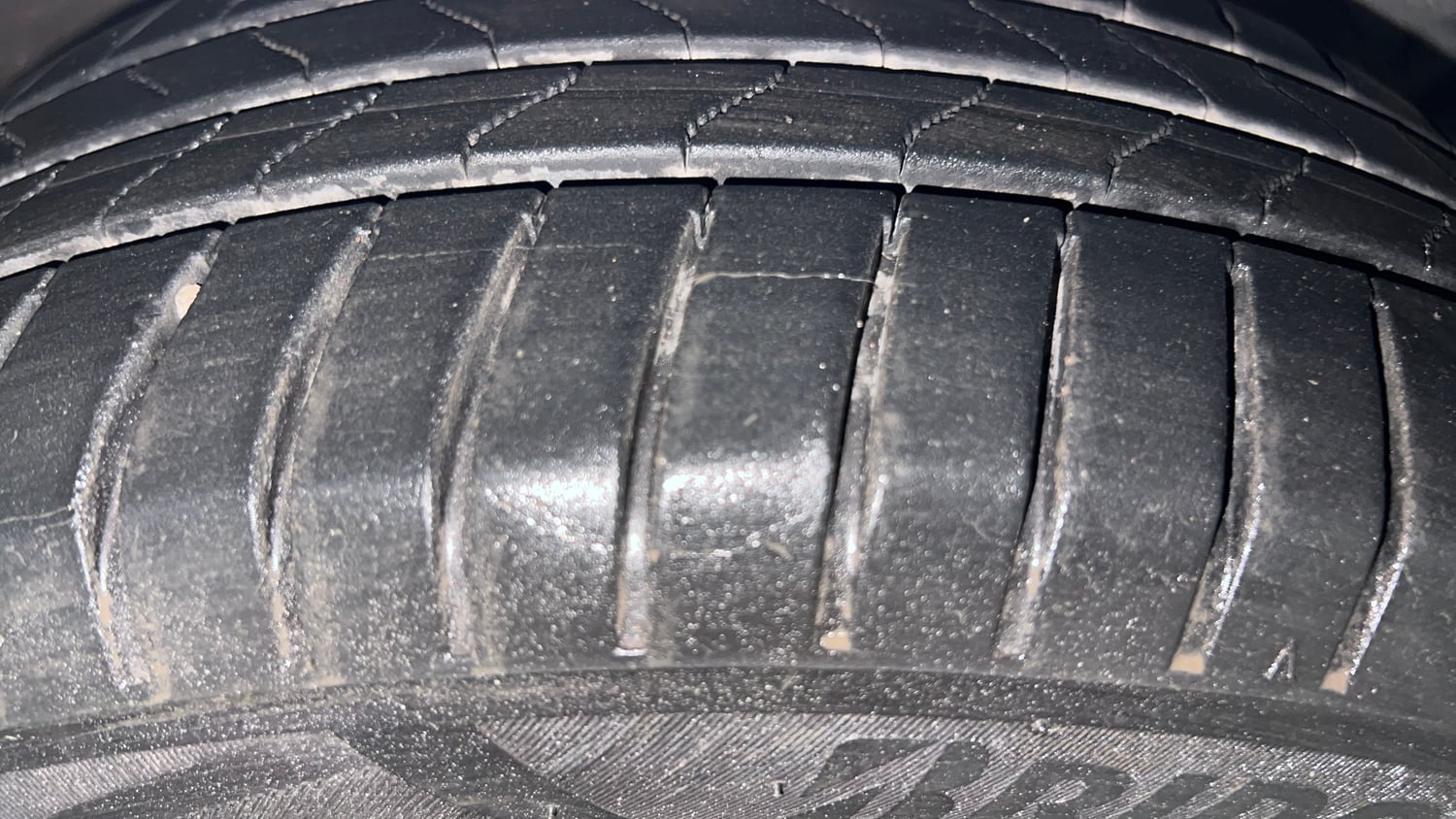 Used 2018 Hyundai Grand i10 Magna 1.2 Kappa VTVT Petrol Manual tyres RIGHT FRONT TYRE TREAD VIEW