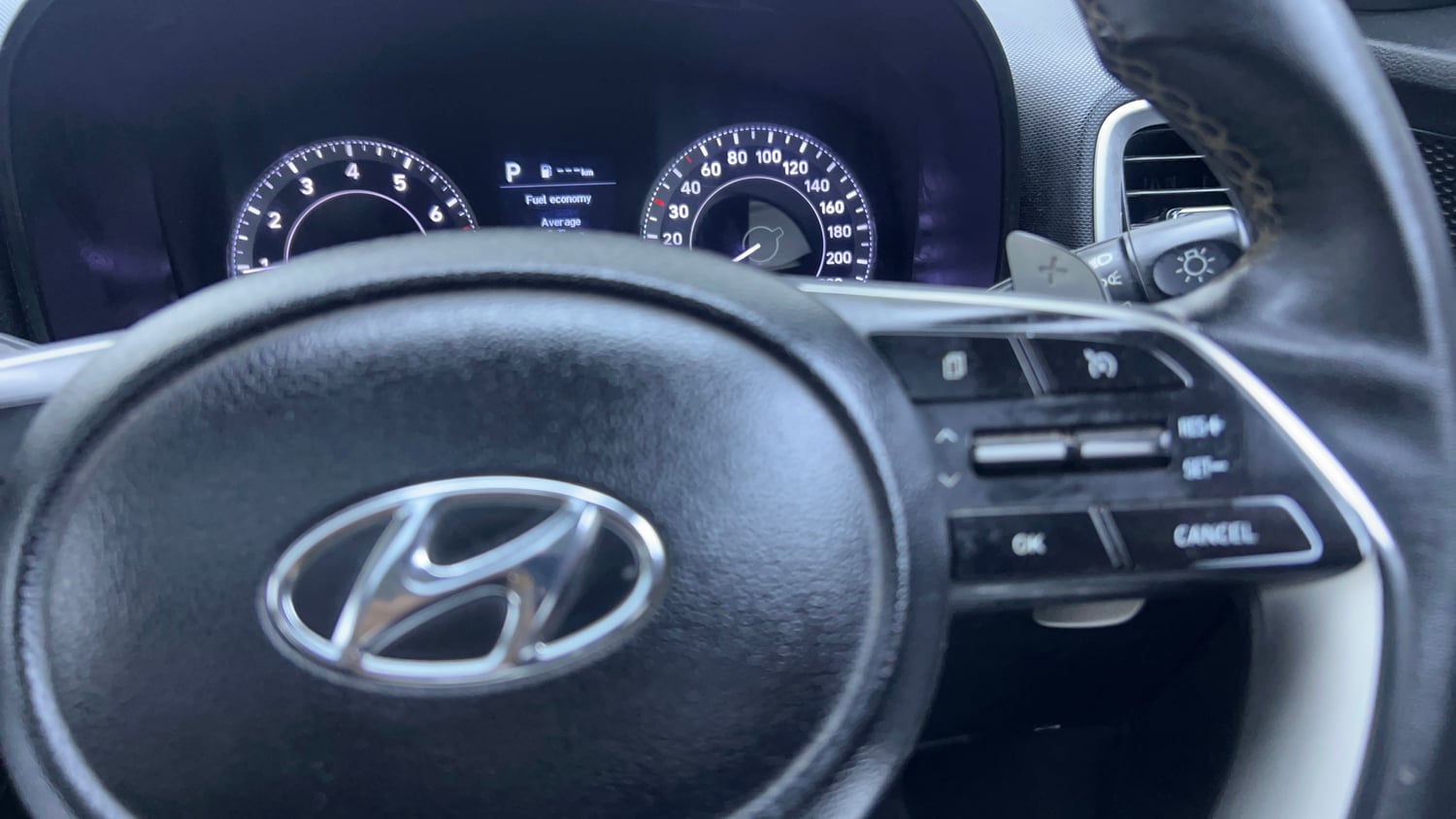 Used 2021 Hyundai Venue SX Plus 1.0 Turbo DCT Petrol Automatic top_features Cruise control