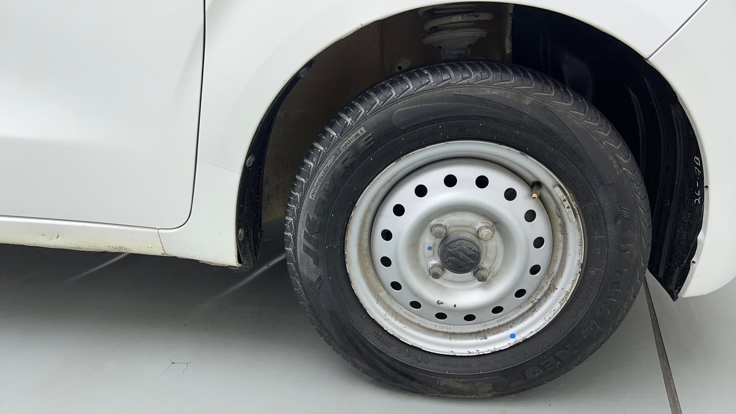 Used 2021 Maruti Suzuki Wagon R LXi (O) 1.0 CNG Cng Manual tyres RIGHT FRONT TYRE RIM VIEW