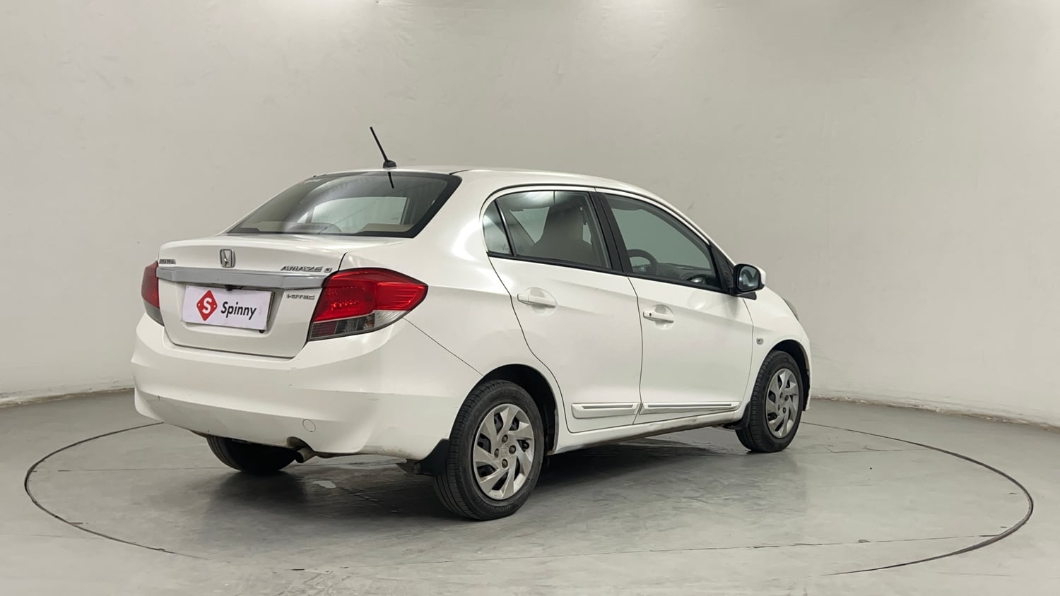 Used 2013 Honda Amaze 1.5 S i-DTEC Diesel Manual exterior RIGHT REAR CORNER VIEW