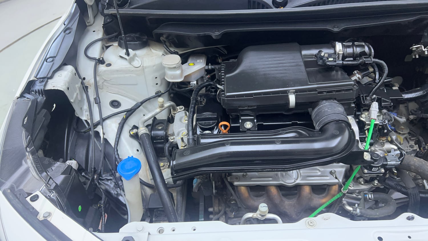 Used 2024 Maruti Suzuki Baleno Alpha MT Petrol Manual engine ENGINE RIGHT SIDE VIEW