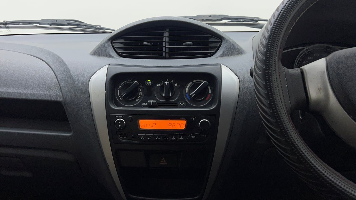 Used 2016 Maruti Suzuki Alto 800 Vxi Petrol Manual interior MUSIC SYSTEM & AC CONTROL VIEW