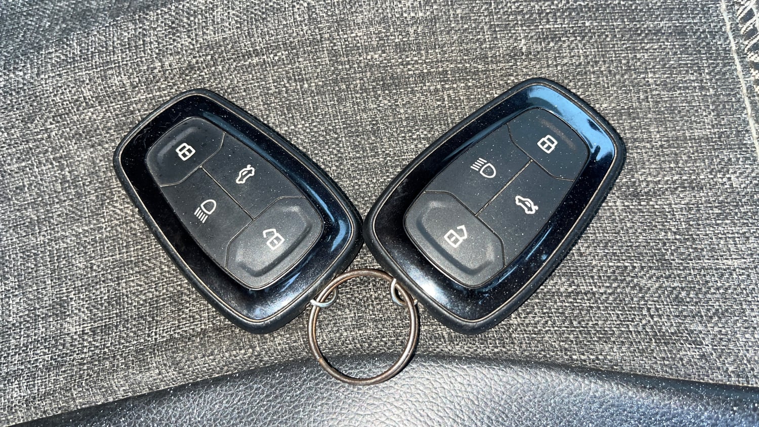 Used 2022 Tata Altroz XZ Petrol Petrol Manual extra CAR KEY VIEW
