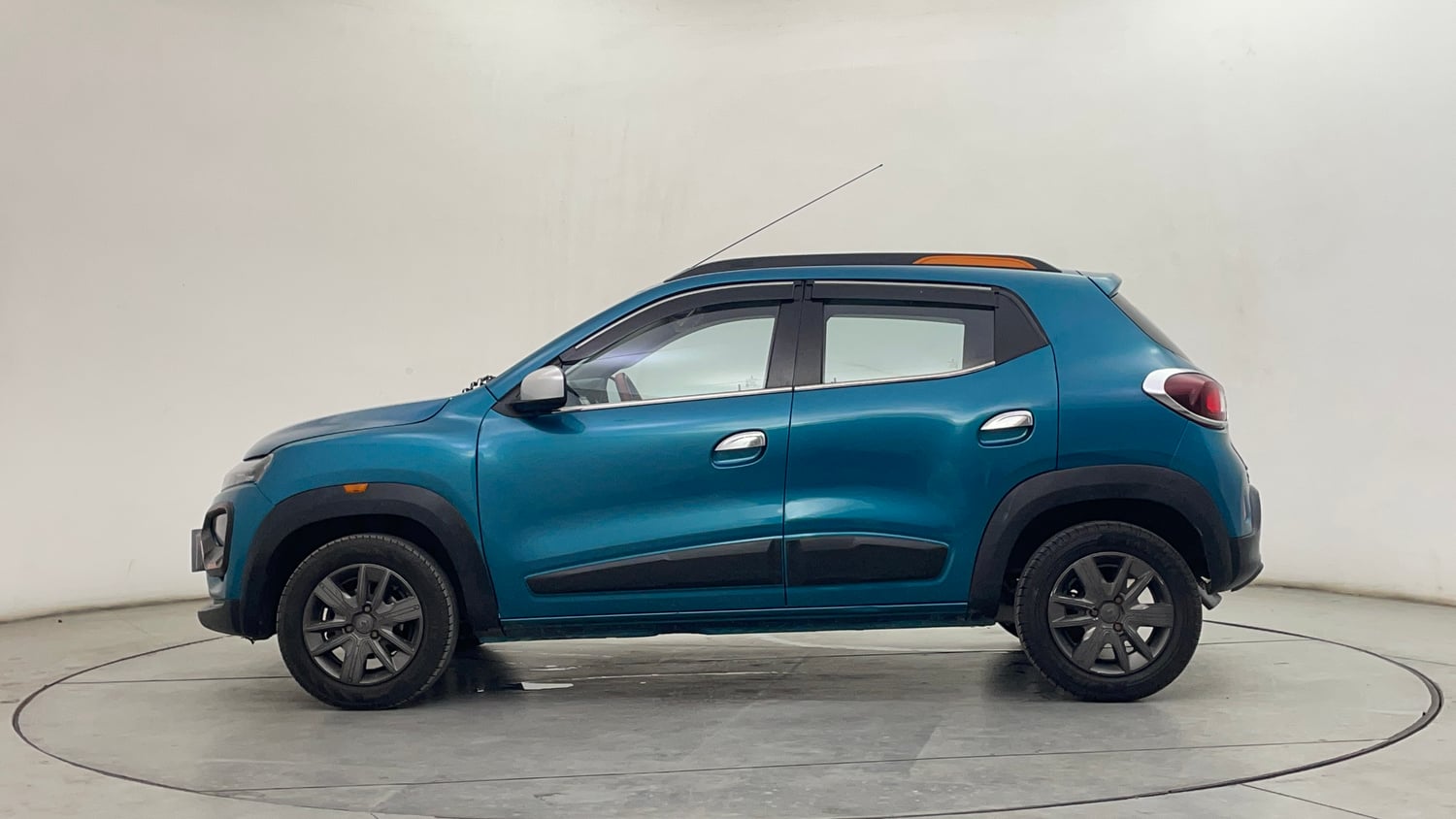 Used 2021 Renault Kwid CLIMBER 1.0 AMT Opt Petrol Automatic exterior LEFT SIDE VIEW
