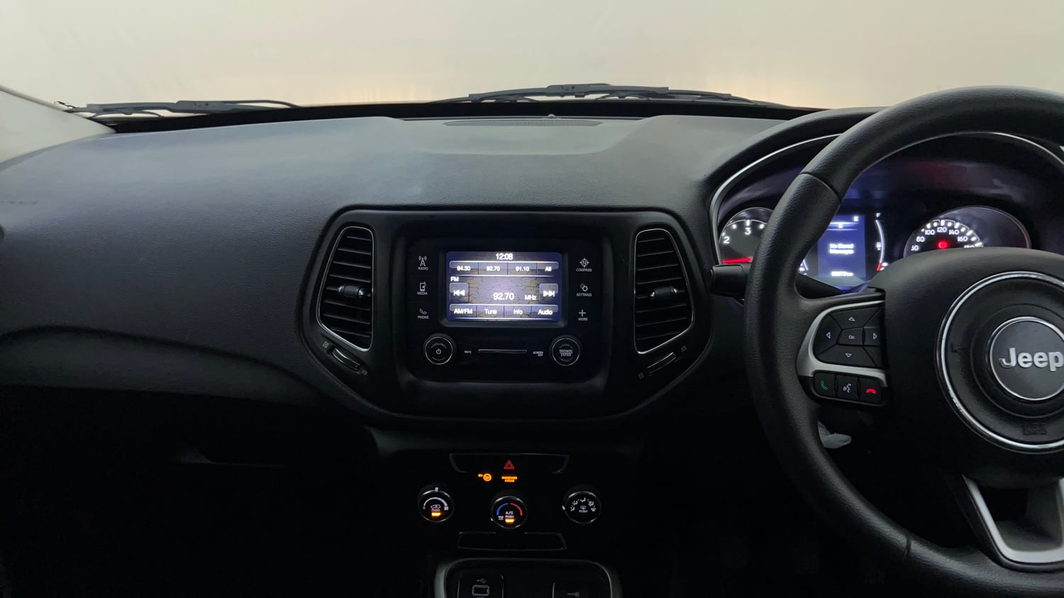 Used 2018 Jeep Compass Sport 2.0 Diesel Diesel Manual interior MUSIC SYSTEM & AC CONTROL VIEW