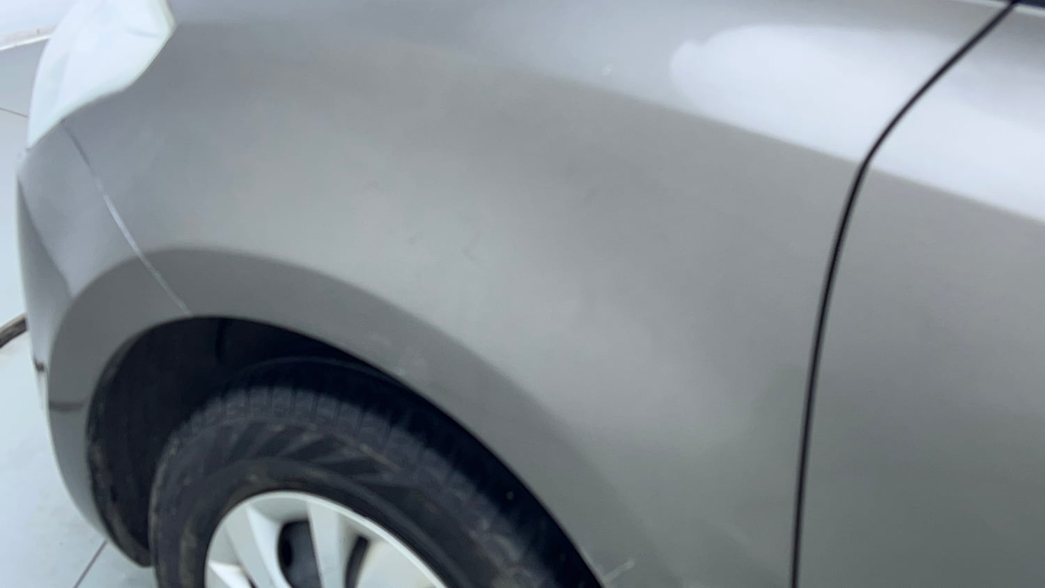 Used 2018 Maruti Suzuki Swift VXi AMT Petrol Automatic dents MINOR DENT