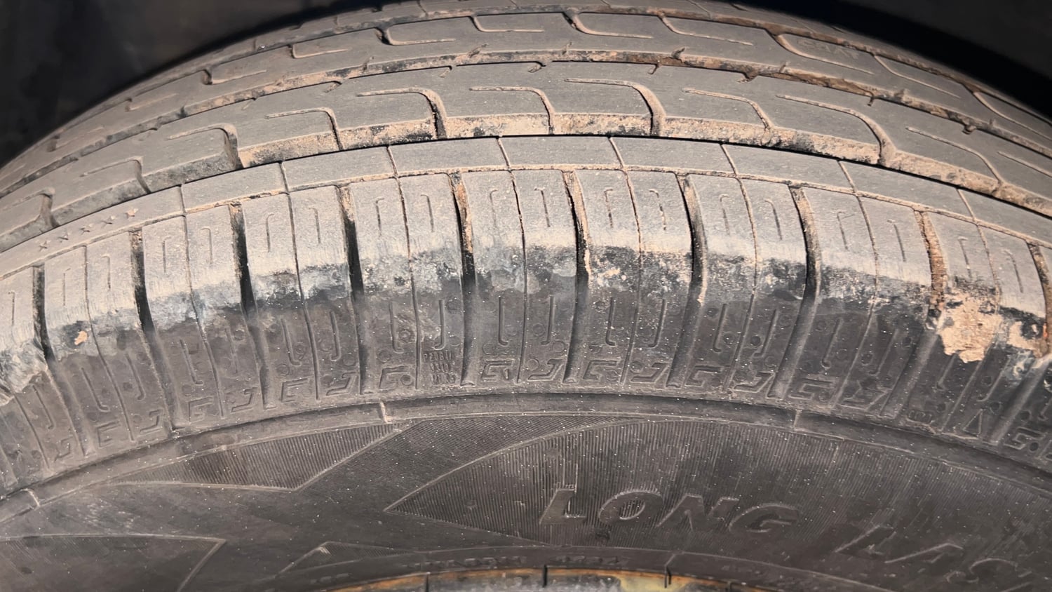 Used 2012 Maruti Suzuki Swift VXi Petrol Manual tyres LEFT FRONT TYRE TREAD VIEW