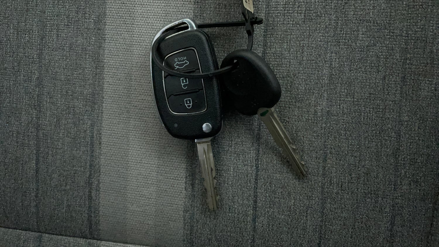 Used 2022 Hyundai Grand i10 Nios Sportz AMT 1.2 Kappa VTVT Petrol Automatic extra CAR KEY VIEW