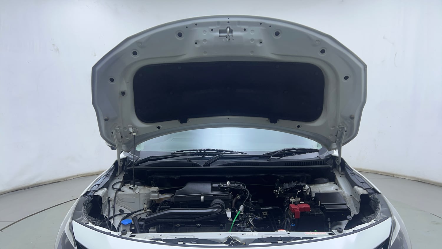 Used 2024 Maruti Suzuki Baleno Alpha MT Petrol Manual engine ENGINE & BONNET OPEN FRONT VIEW
