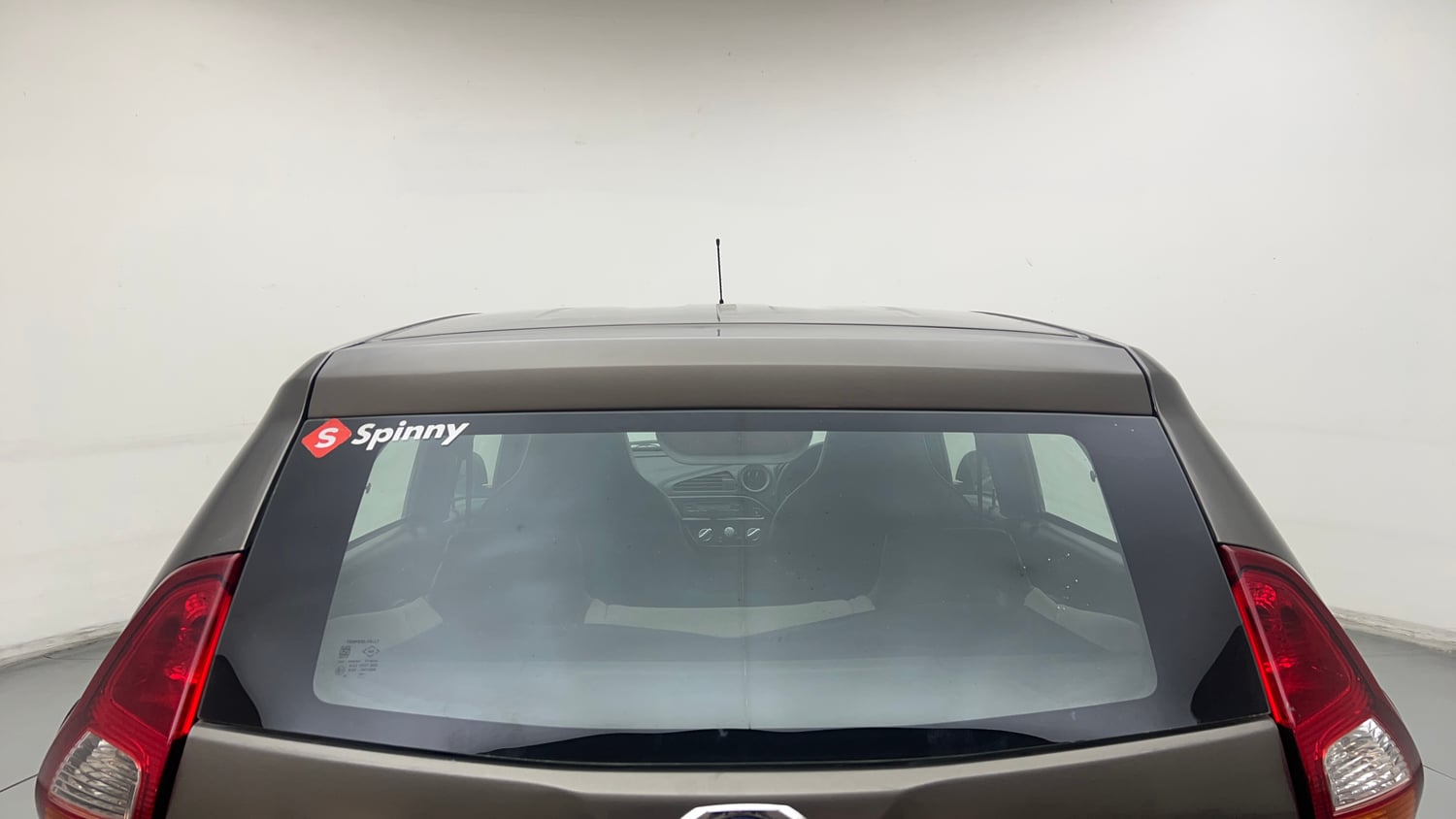 Used 2018 Datsun Redi-GO T (O) Petrol Manual exterior BACK WINDSHIELD VIEW