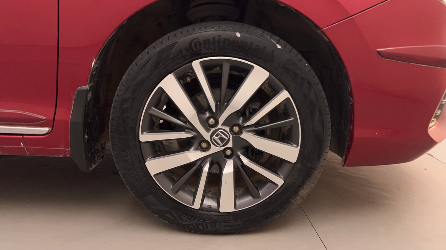 Used 2021 Honda City VX CVT Petrol Petrol Automatic tyres RIGHT FRONT TYRE RIM VIEW