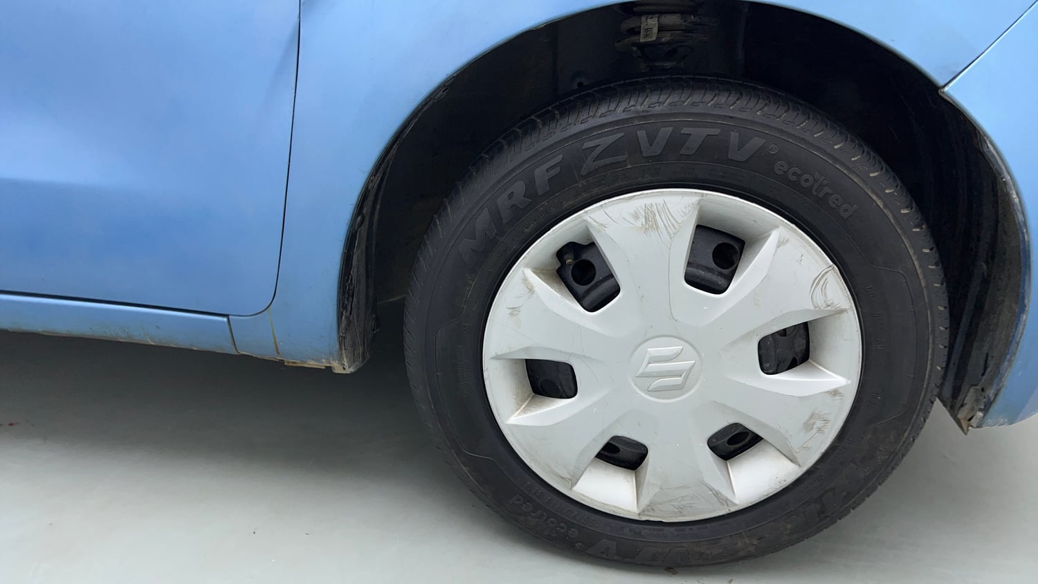Used 2022 Maruti Suzuki Wagon R VXI 1.0 CNG Cng Manual tyres RIGHT FRONT TYRE RIM VIEW