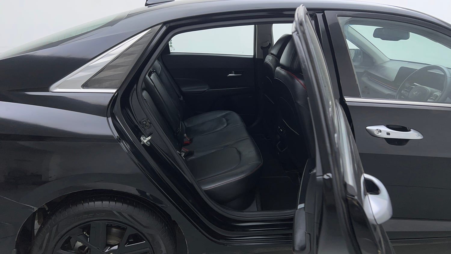 Used 2023 Hyundai Verna SX (O) 1.5 Turbo Petrol DCT Petrol Automatic interior RIGHT SIDE REAR DOOR CABIN VIEW