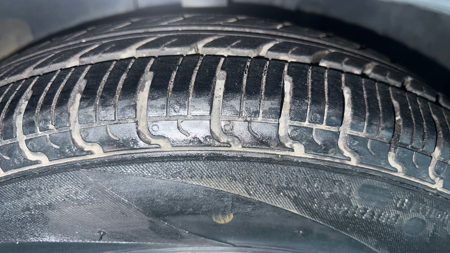 Used 2018 Datsun Redi-GO T (O) Petrol Manual tyres RIGHT FRONT TYRE TREAD VIEW