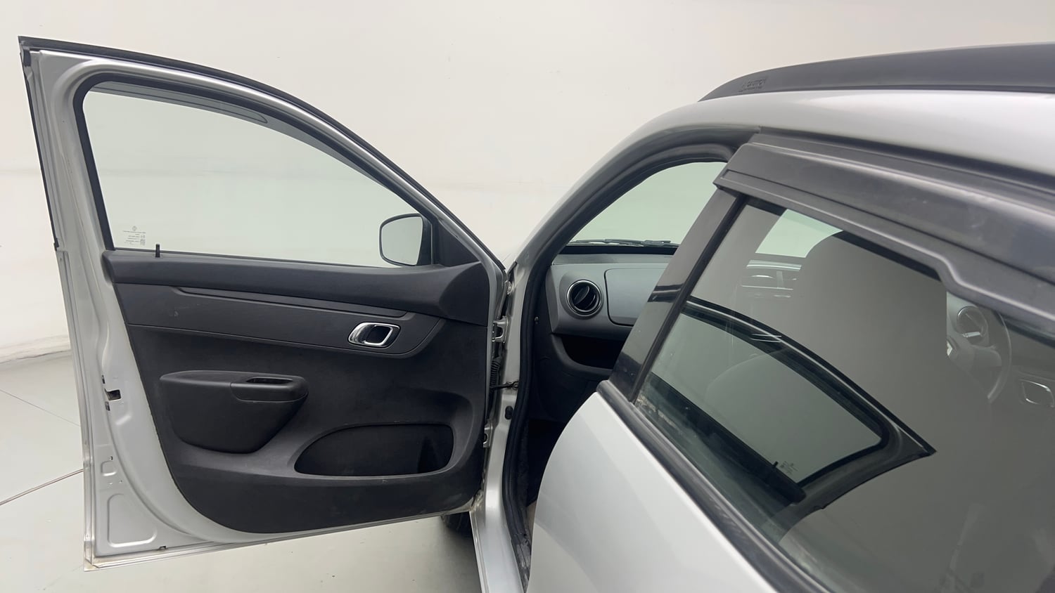 Used 2018 Renault Kwid RXT Opt Petrol Manual interior LEFT FRONT DOOR OPEN VIEW
